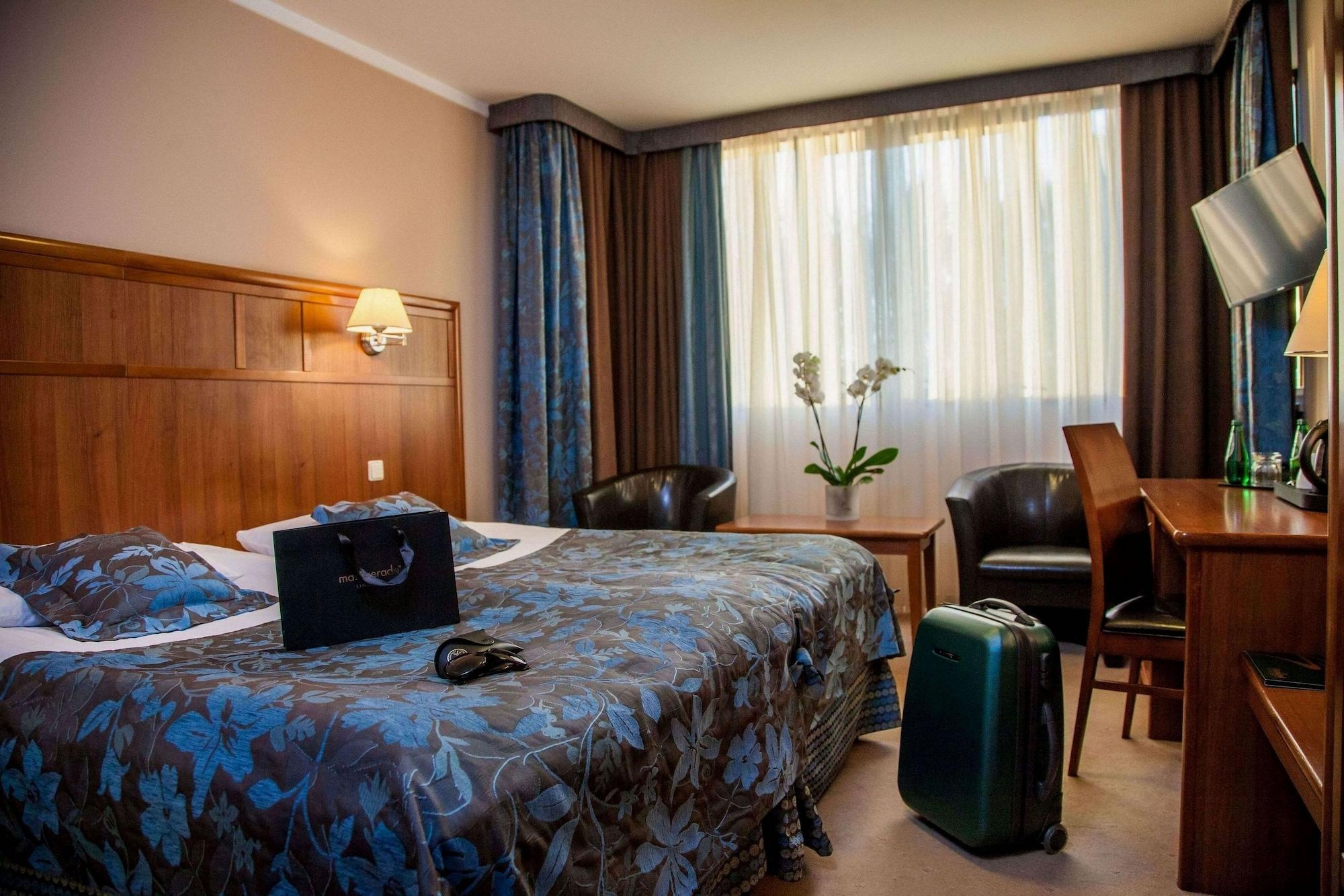 Farmona Hotel Business & Spa Krakow Bagian luar foto