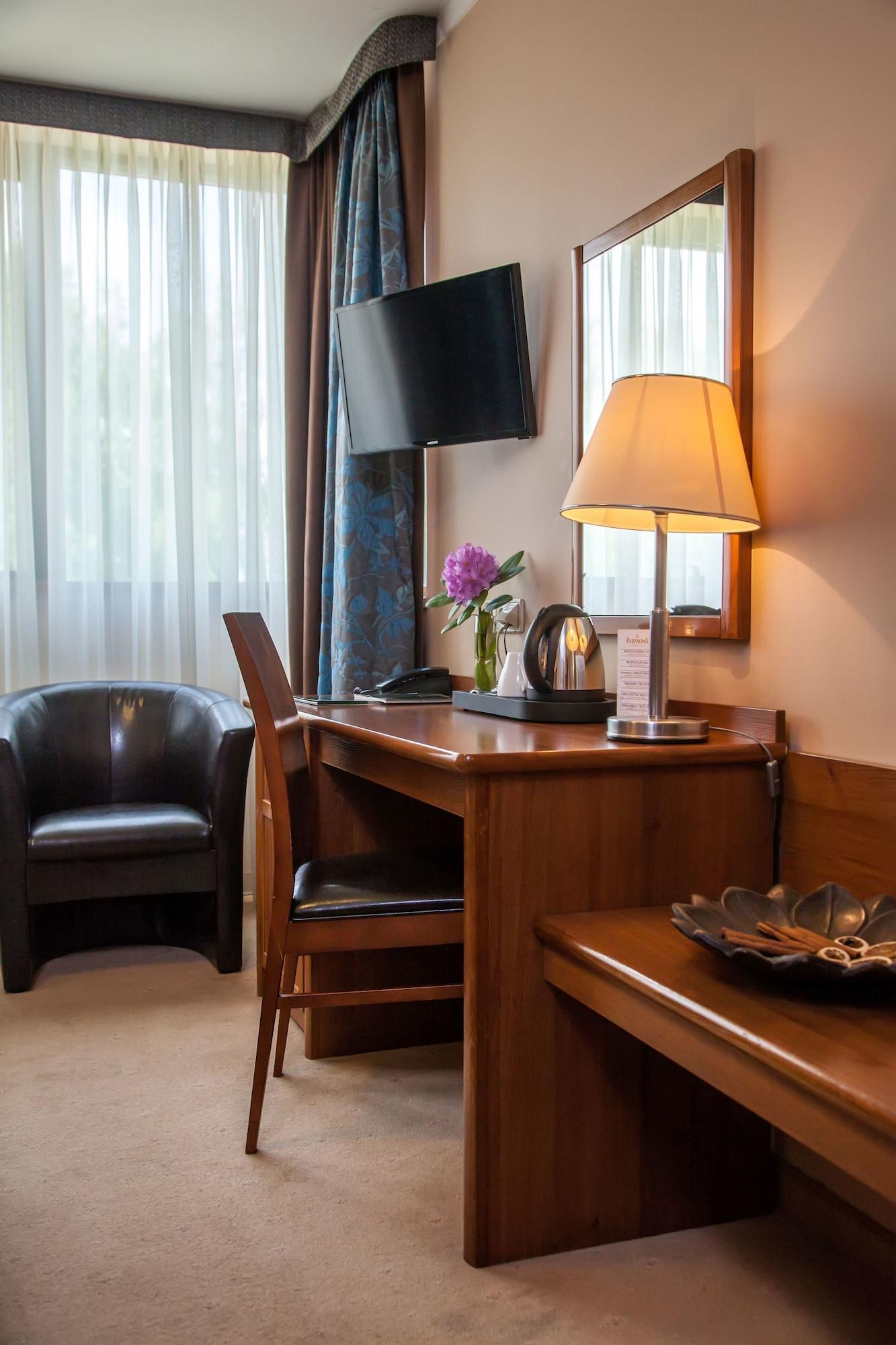 Farmona Hotel Business & Spa Krakow Bagian luar foto