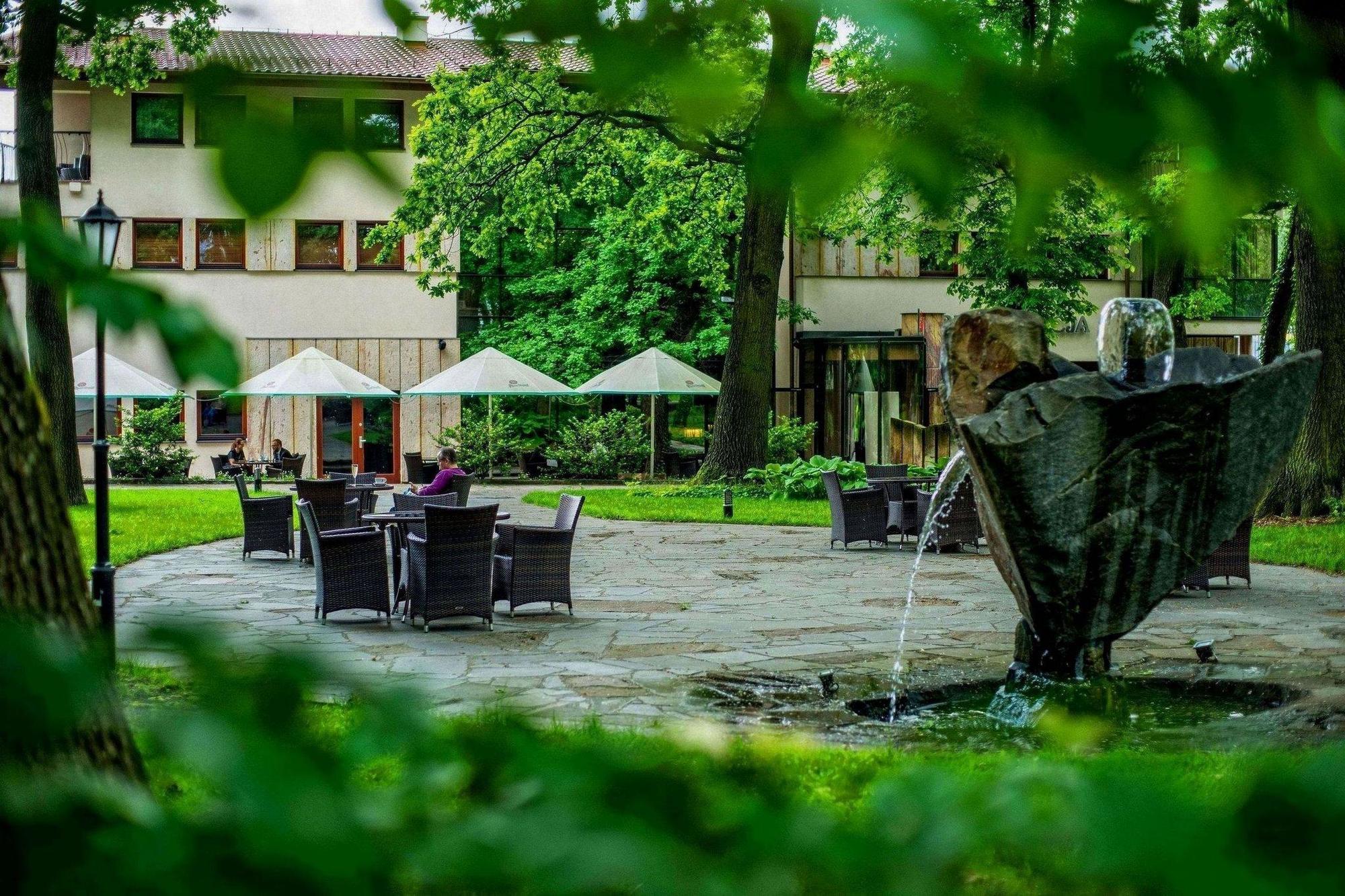 Farmona Hotel Business & Spa Krakow Bagian luar foto